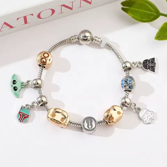 925 Sterling Silver Disney Star Wars Chibi Ensemble Themed Charm Bracelet - Picture 4 of 6